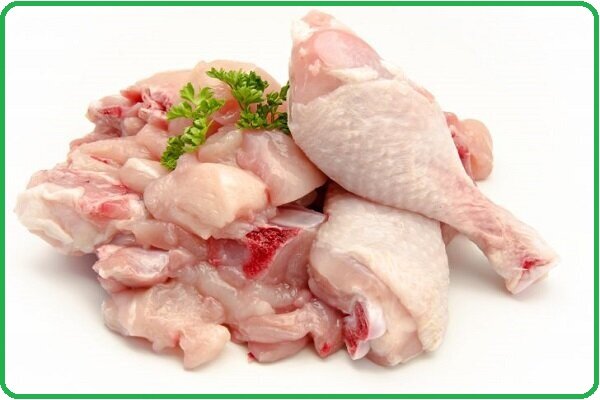 قیمت گوشت مرغ امروز ۳۱ مردادماه هر کیلو ۵۵,۹۰۰ تومان