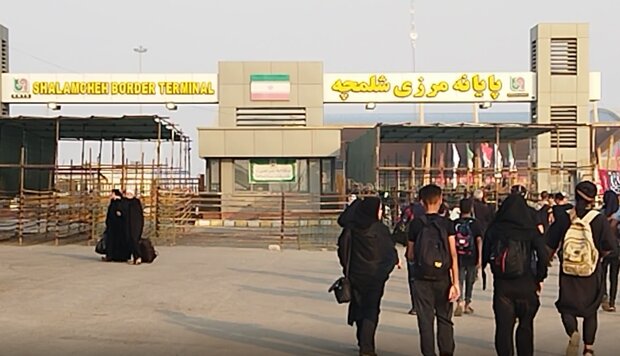 خروج ۴۲ هزار زائر از مرزهای زمینی و هوایی به سمت عراق