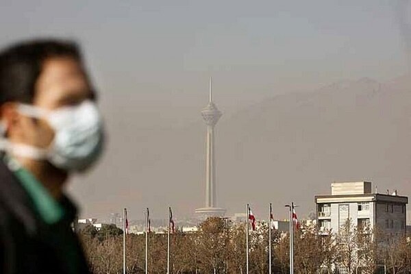 هوای تهران همچنان آلوده است/ افراد حساس در خانه بمانند