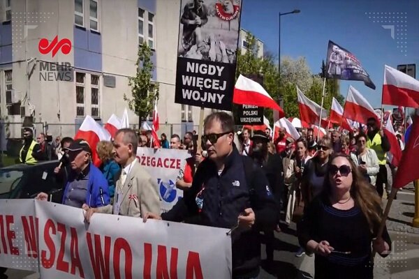 راهپیمایی گسترده ضدجنگ در ورشو لهستان فیلم