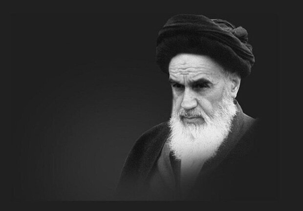 حکومت در نگاه امام خمینی (ره) صرفاً خادم و کارگزار مردم است