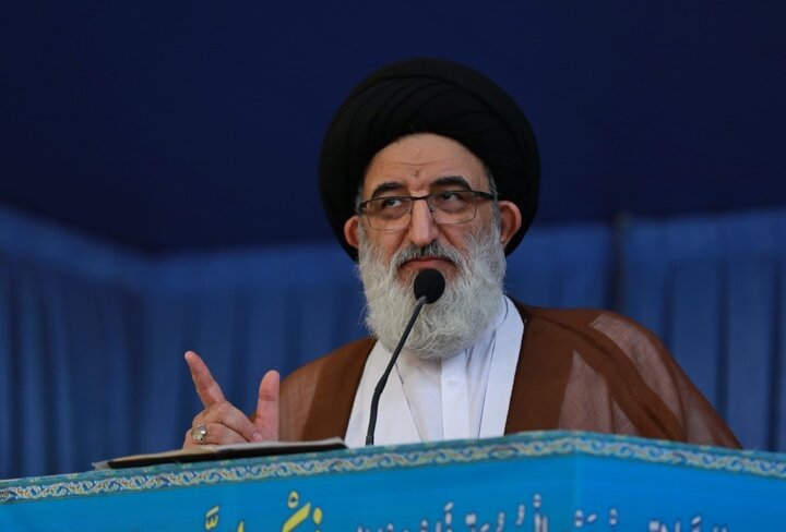 دشمنان با تفرقه‌افکنی به دنبال ضربه‌زدن به ملت ایران هستند