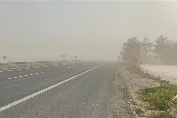 رئیس پلیس راه جنوب استان کرمان: عبور و مرور در محورهای جنوب کرمان با کندی در حال انجام است