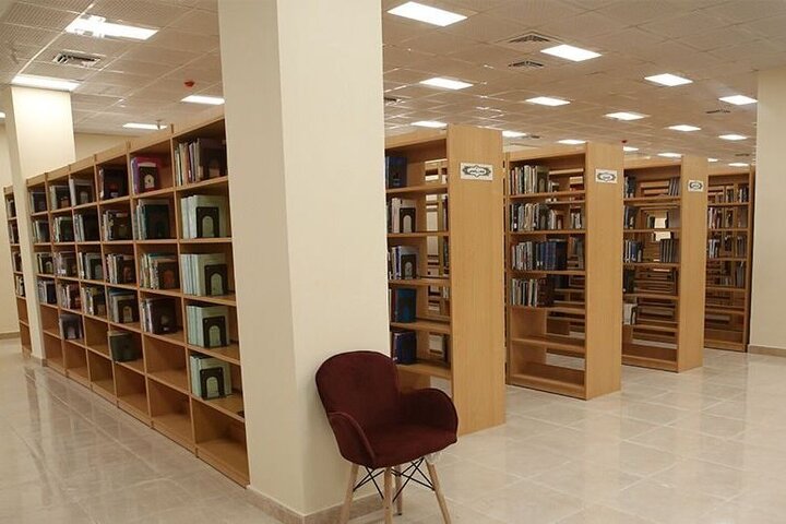 به مناسبت دهه مبارک فجر؛ کتابخانه عمومی شهر کاکی بازگشایی شد