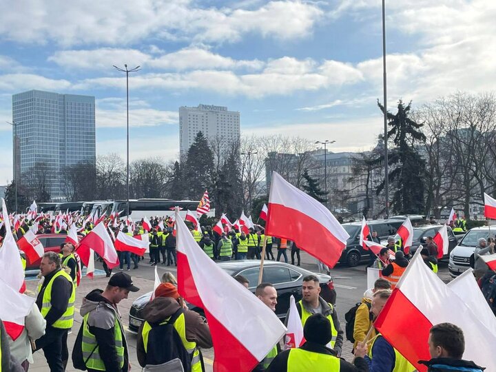 راهپیمایی اعتراضی کشاورزان لهستان فیلم