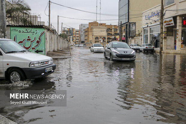 فرماندار دشت آزادگان: رفع آب گرفتگی در معابر دشت آزادگان در حال انجام است