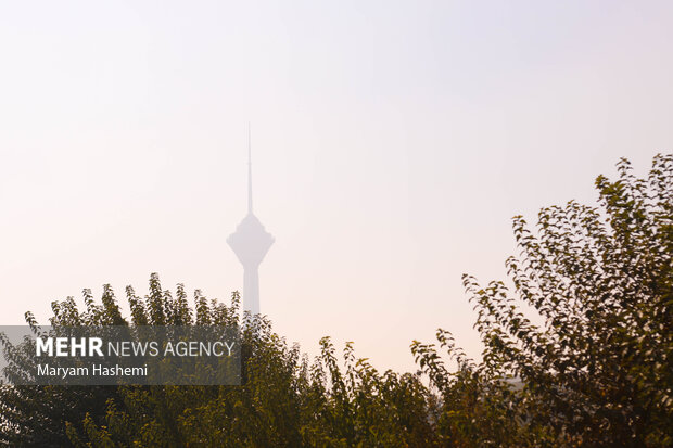 شرکت کنترل کیفیت هوا اعلام کرد؛ هشدار وضعیت نارنجی برای تهران/ هوای پایتخت آلوده است