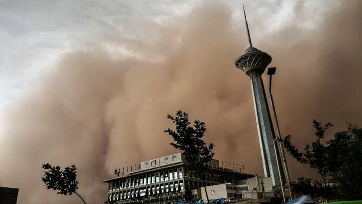 طوفان شدید در استان تهران ۴۱ نفر مصدوم و ۲ نفر فوتی برجای گذاشت