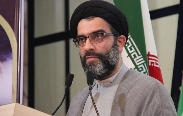 مقابله با مشروطه انگلیسی و غربگرایان داخلی لازمه حفظ استقلال کشور است