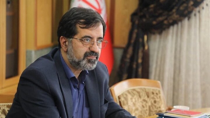 پیام استاندار قم به مناسبت هفته دولت و روز کارمند