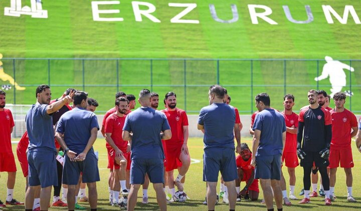 مربی جدید پرسپولیس وارد تهران شد عکس