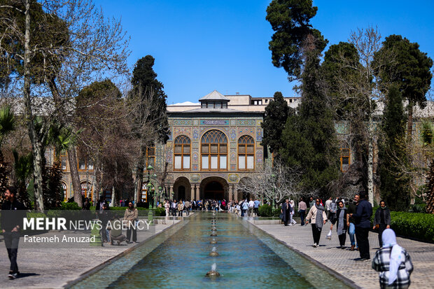 تغییر مسیر ورود به کاخ گلستان در روز سوم آذر