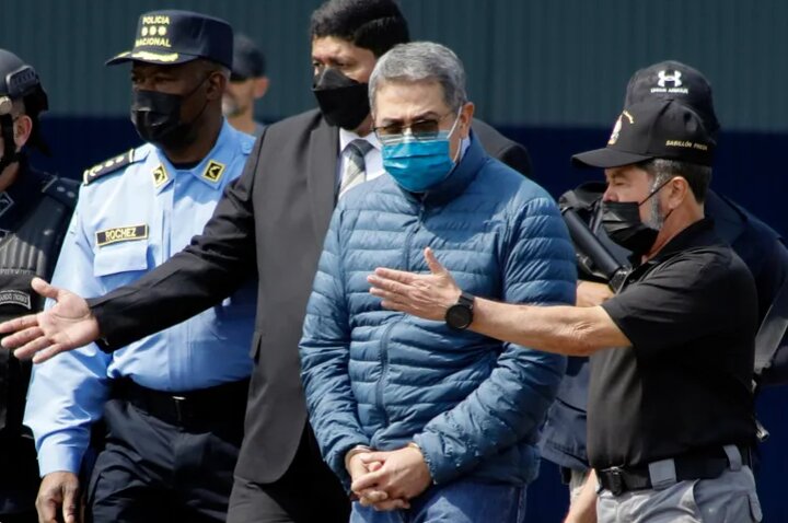 صدور حکم بازداشت برای رئیس جمهور پیشین هندوراس پس از عفو ترامپ