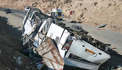 انحراف کامیون اسکانیا در محور یاسوج-اصفهان ۱۳ مصدوم برجای گذاشت
