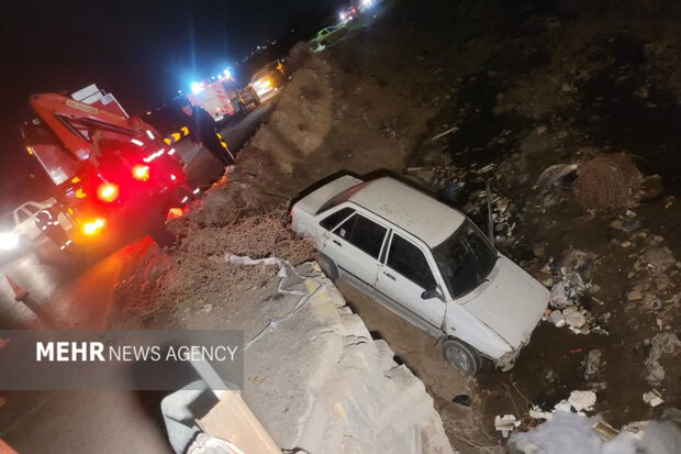 نجات یک خانواده ۴ نفره از داخل کال در مشهد