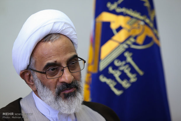 حاجی‌صادقی: با کوچک‌ترین خطای دشمن، همه جا را برای استکبار تنگ می‌کنیم