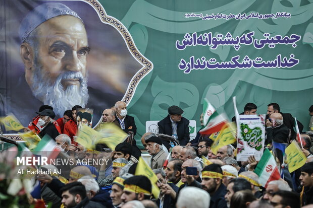 اعزام ۲۶ اتوبوس از استان سمنان به مراسم ارتحال امام