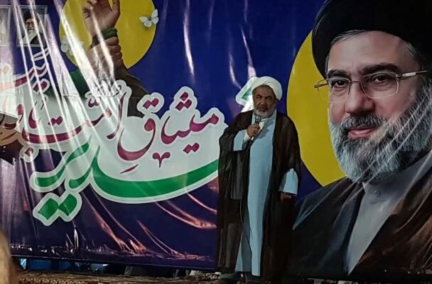 امام‌جمعه آب‌پخش: حضور مردم سپر مستحکم حفظ نظام است